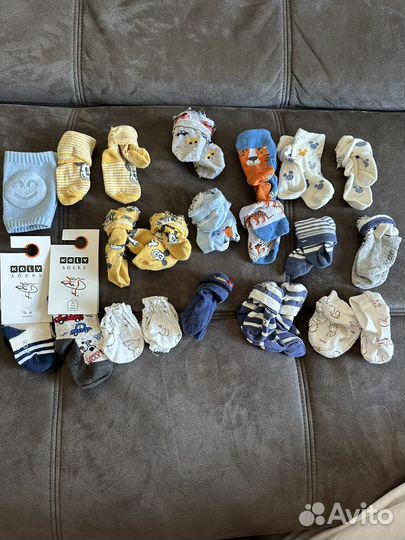 17 пар носок + наколенники + 2 пары антицарапки