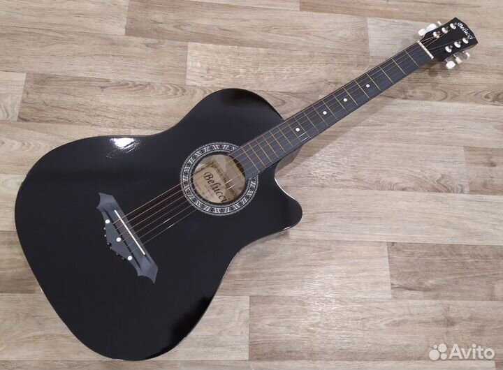 Акустическая гитара