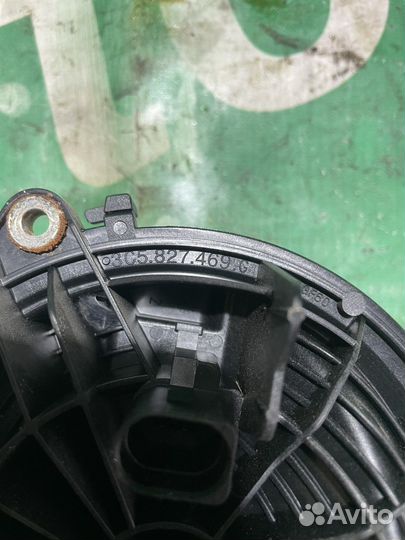 Кнопка крышки багажника Volkswagen Golf 6