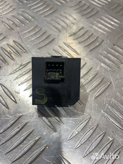 Блок управления дверьми Hyundai Solaris 1.6