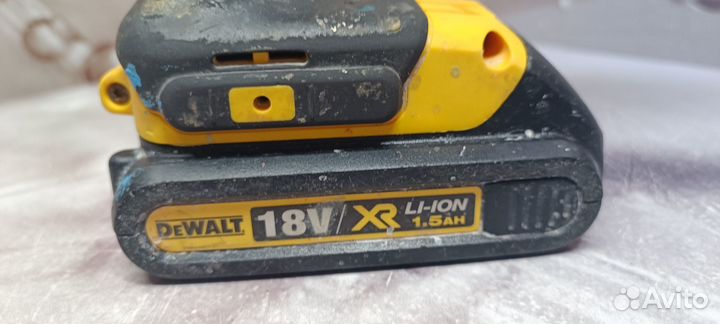 Шуруповерт DeWalt DCD771. Без зарядного устройства