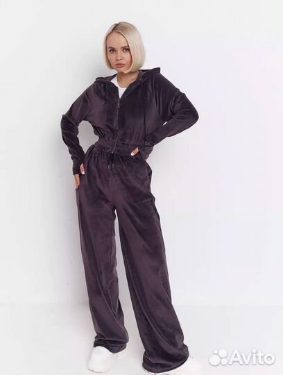 Костюм женский