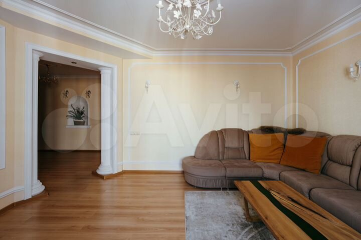 3-к. квартира, 93 м², 10/12 эт.