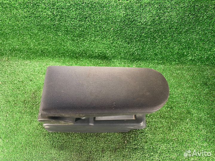 Подлокотник Skoda Octavia a4 Tour