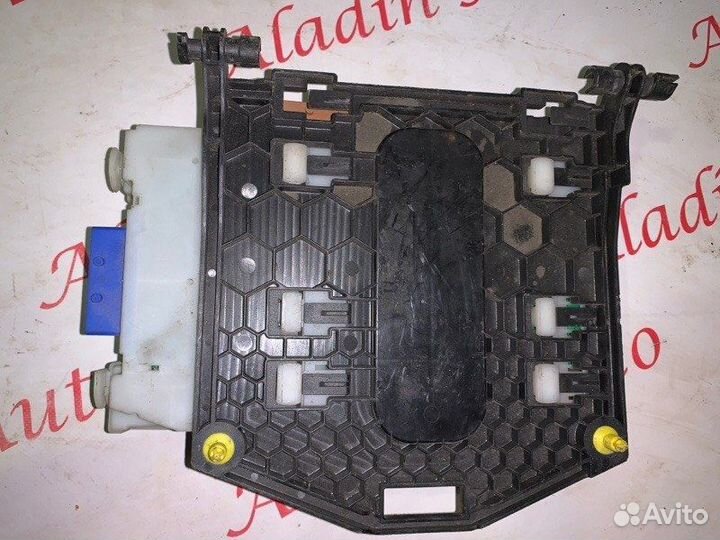 Блок предохранителей Ford S-Max
