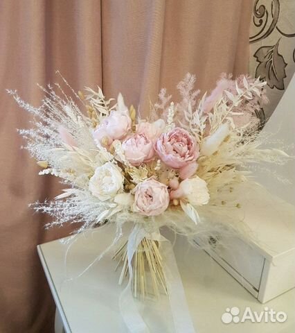 Букет из сухоцветов в кашпо