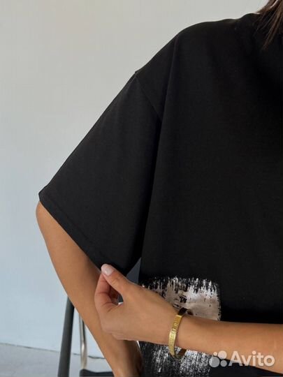 Стильная футболка с накатом