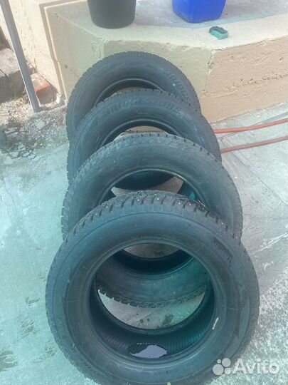 Bridgestone Blizzak Spike-02 SUV 215/65 R16 98