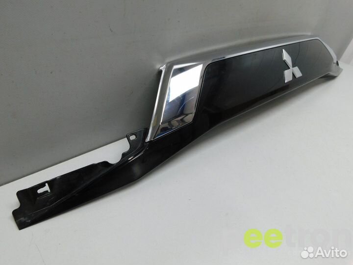 Б/У Б/У Накладка двери багажника б/у 5817A265
