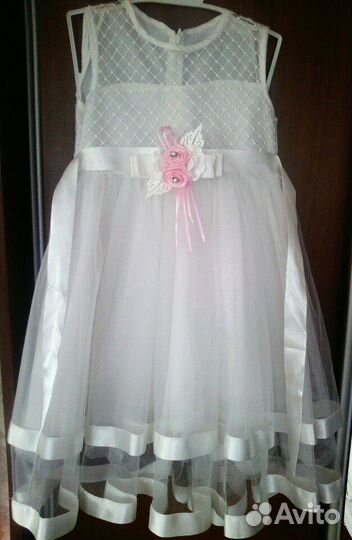 Нарядные платья для девочки. Цена за каждое платье