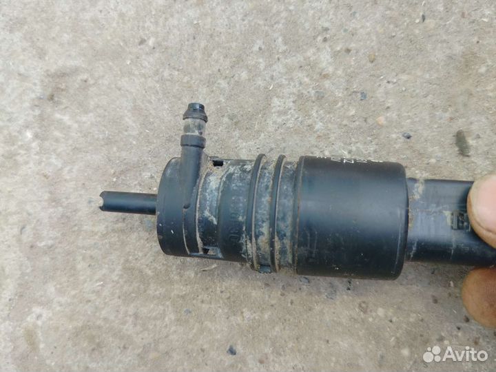 Моторчик стеклоомывателя Volkswagen Polo Sedan