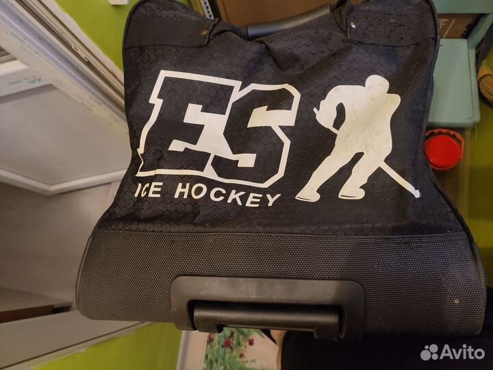 Продам хоккейную сумку