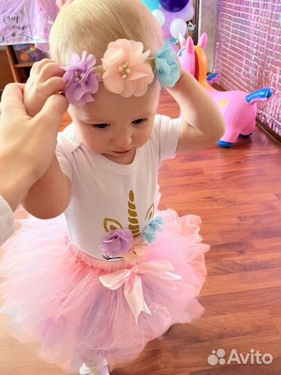 Продам новый комплект для девочки на годик