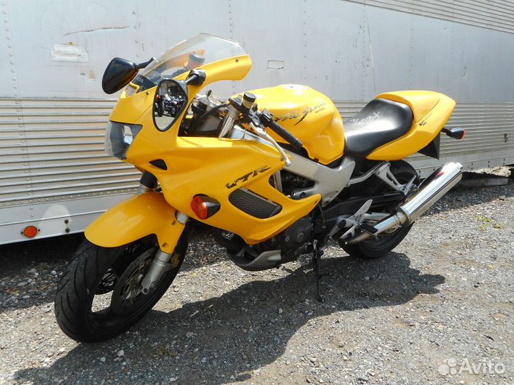 Honda VTR1000 F