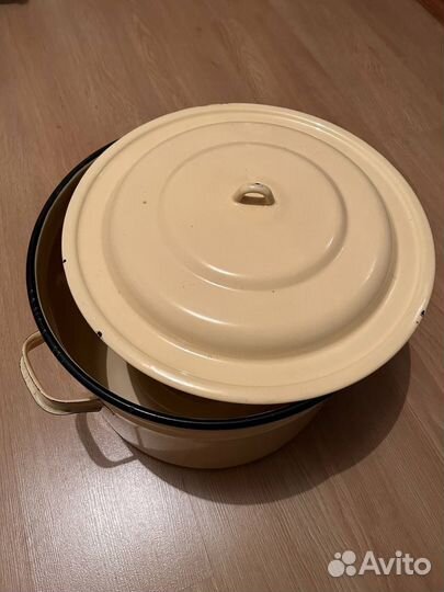 Кастрюля эмалированная бу