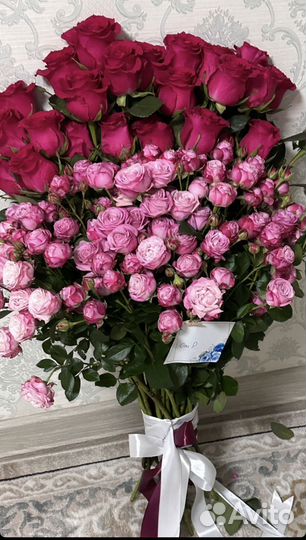 Букеты из живых роз