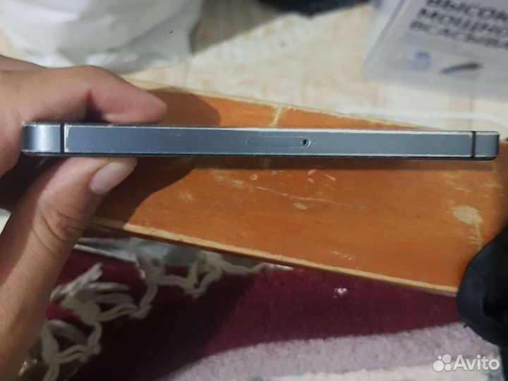 IPhone5 на запчасти.Рабочий невозвожно восстновить