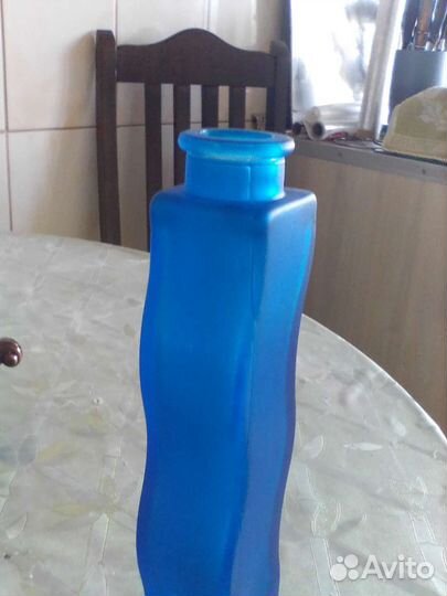 Ваза цветное стекло IKEA, синяя интерьерная