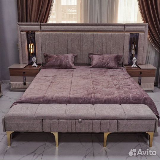 Спальный гарнитур