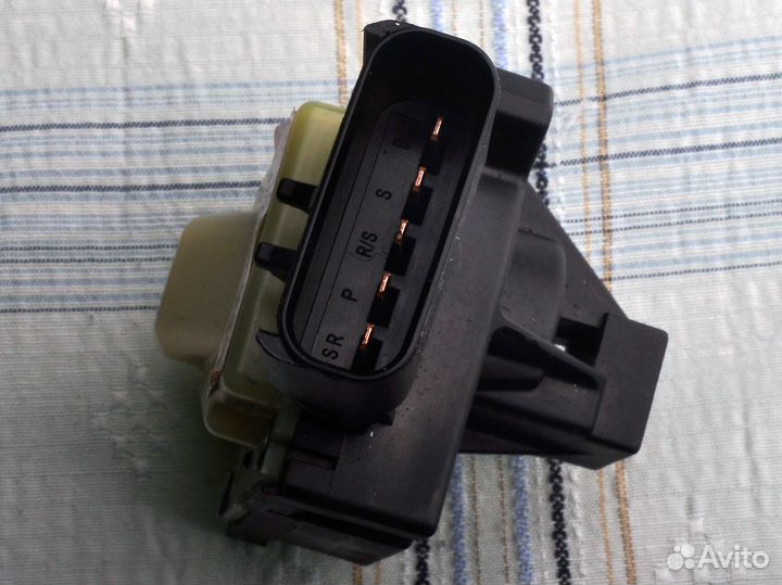 Контактная группа замка зажигания 04685719AD