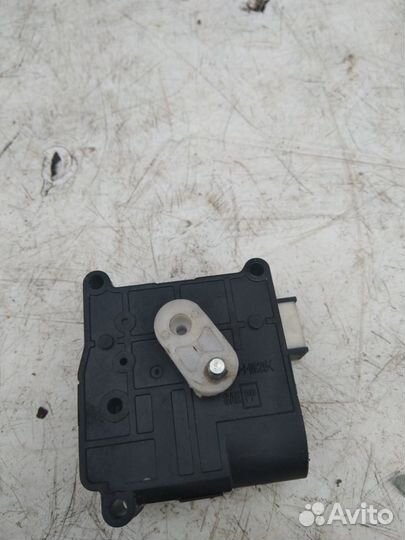 Моторчик заслонки (сервопривод) отопителя Тойота