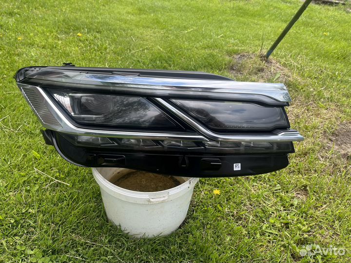 Фара правая Full led Matrix Vw Touareg 761941082