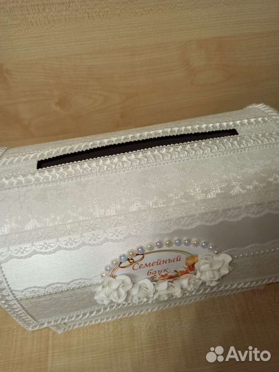 Свадебный сундук для денег