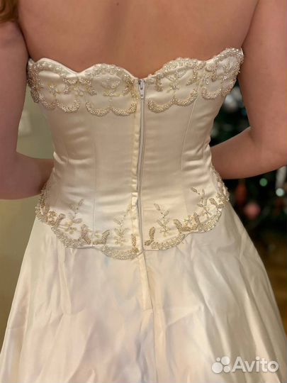 Свадебное платье 42 44 бу