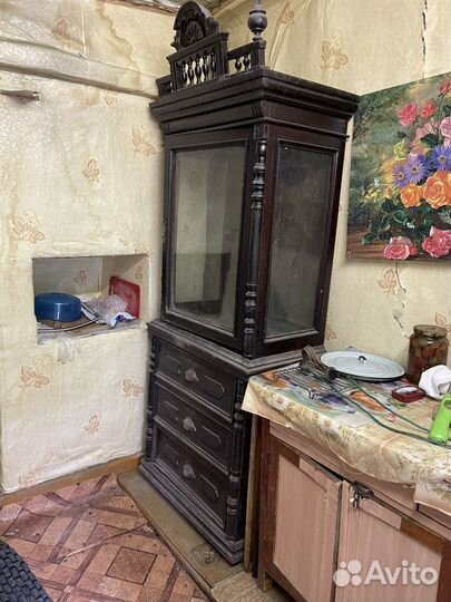 Шкаф (сервант) старинный
