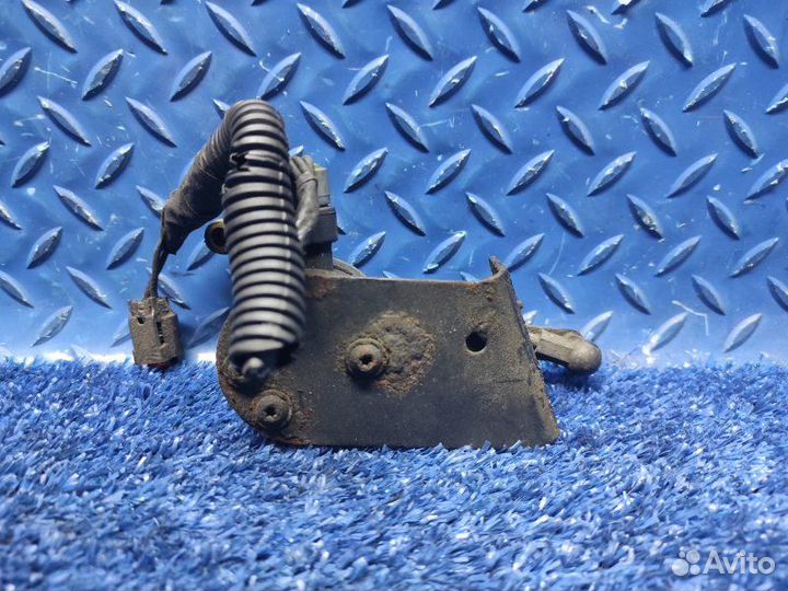 Датчик просвета передний правый Cadillac Escalade