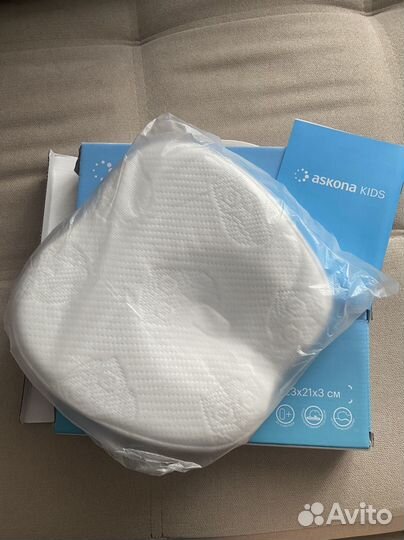 Подушка детакая от 0 до 12 мес новая