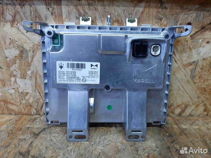 Дисплей Maserati Levante