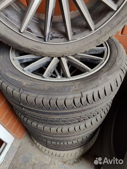 Viatti Strada Asimmetrico 215/50 R17