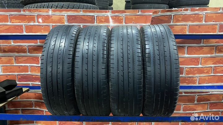 Goodyear EfficientGrip SUV 4x4 215/65 R16 98H