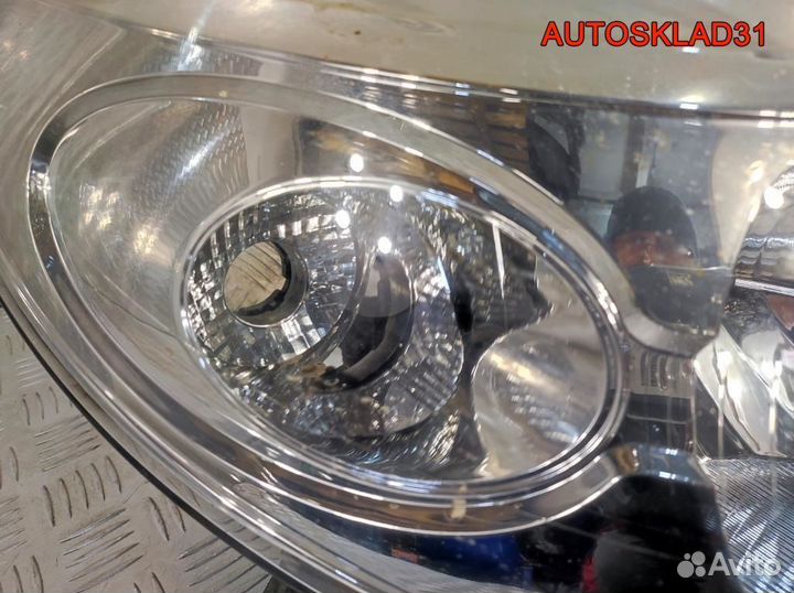 Фара правая Renault Sandero 8200733877