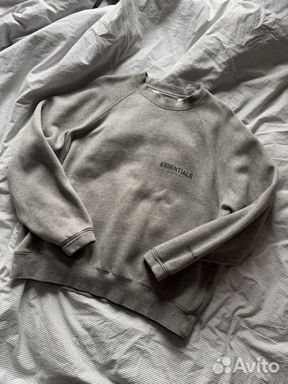 Свитшот Essentials