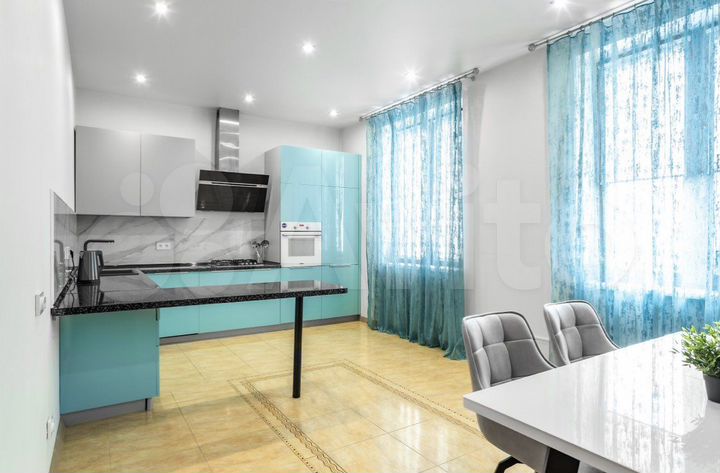 Дом 260 м² на участке 6 сот.