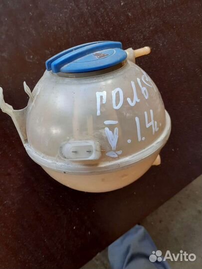 Бачок расширительный Фольксваген Гольф 5 плюс