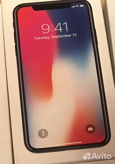 Телефон iPhone 10