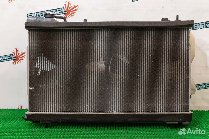 Радиатор охлаждения двигателя Subaru Forester SG