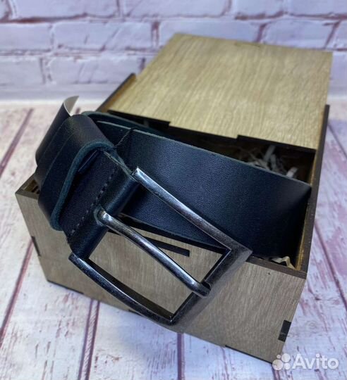 Мужской кожаный ремень