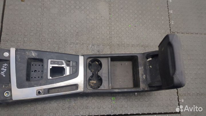 Консоль салона Audi Q5 2020, 2021