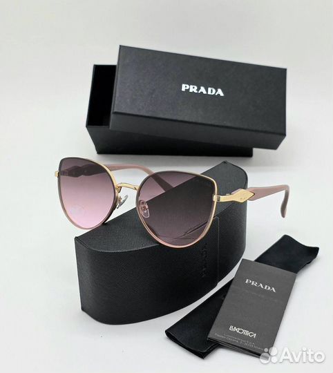 Солнцезащитные очки женские Prada