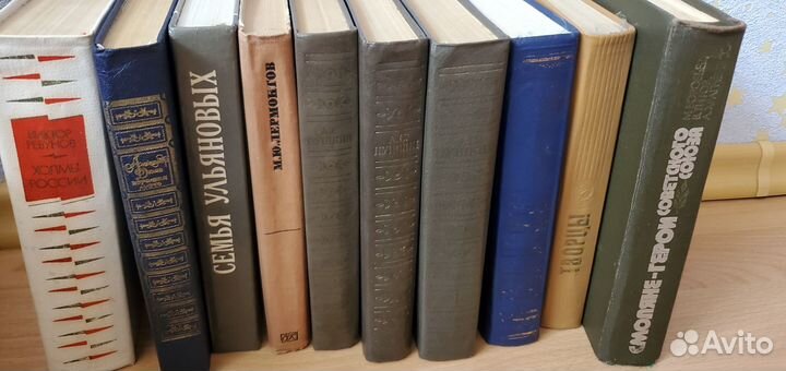 Продам книги