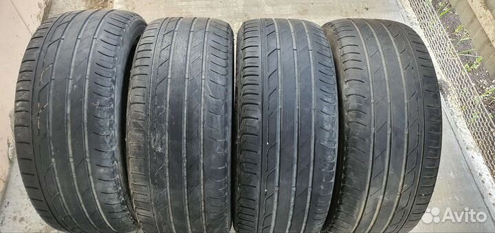 Bridgestone Turanza T001 215/45 R16 90V