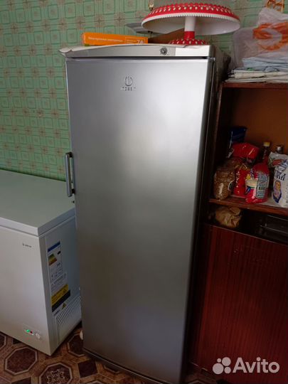 Морозильник indesit sfr167s