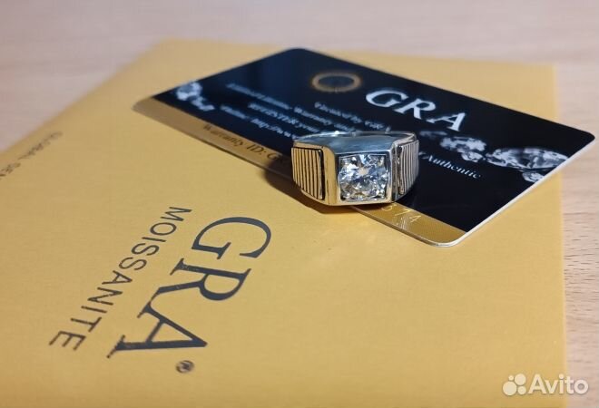 Серебряный перстень с муассанитом 1,5ct