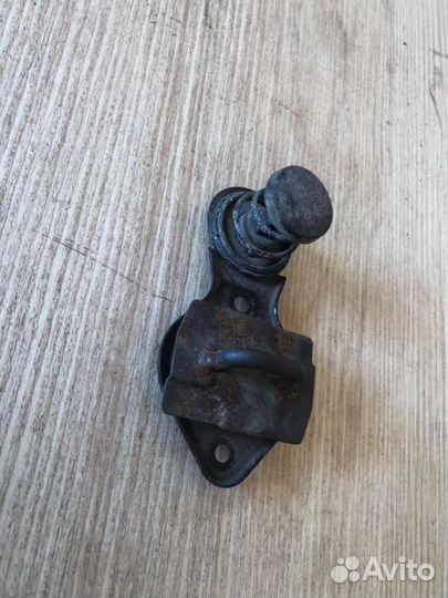 Замок капота передний Mercedes-Benz C-Class W203