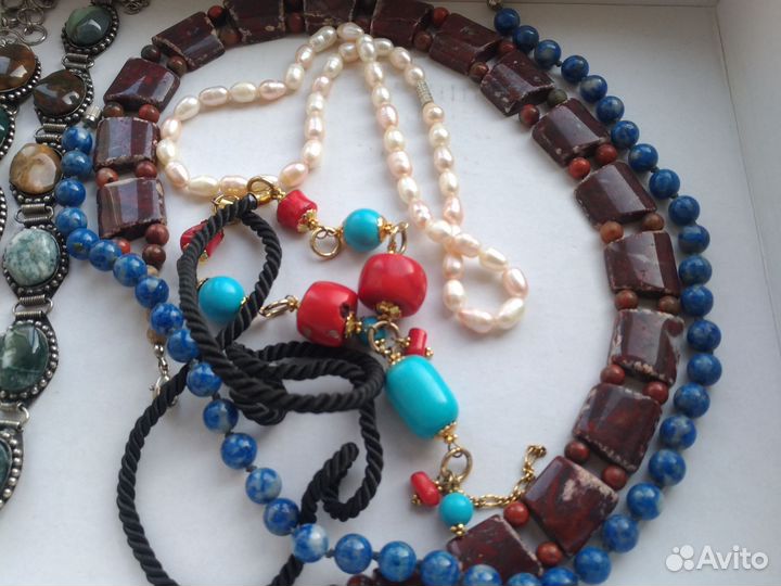 Бусы из натуральных камней