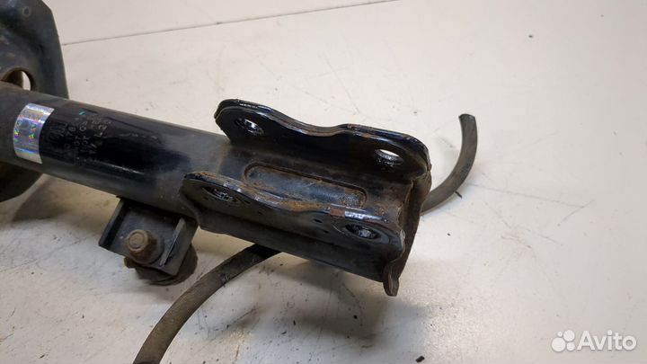 Амортизатор подвески Nissan X-Trail (T30), 2005